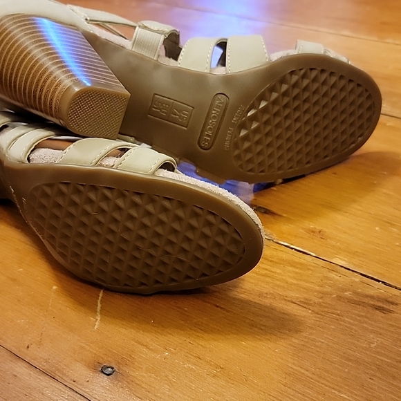 Aerosoles Heels  NWOT - Picture 5 of 7